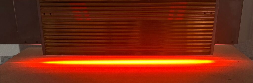 Pemanas garis halogen berkemampuan tinggi tipe fokus Seri HLH-55