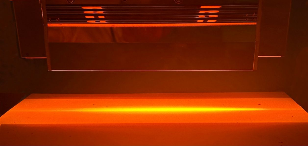 Pemanas garis halogen berkemampuan tinggi tipe fokus Seri HLH-65